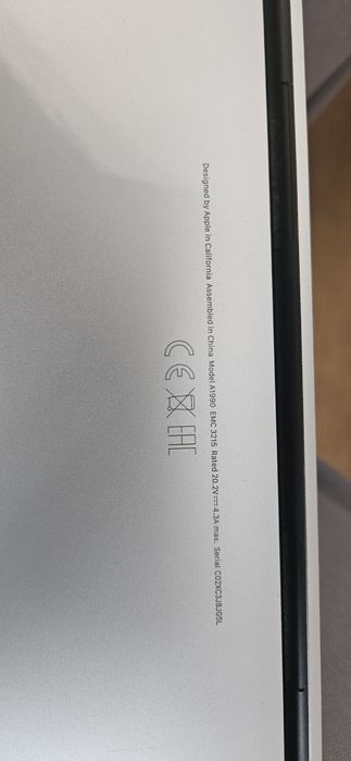 Vand Macbook Pro 2018 i7 Intel 16GB Ram