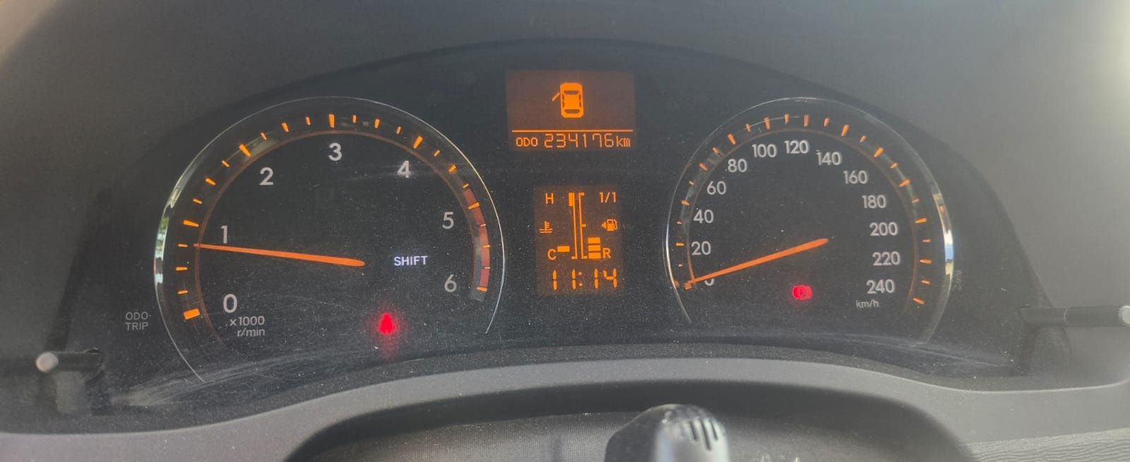Toyota Avensis 2011