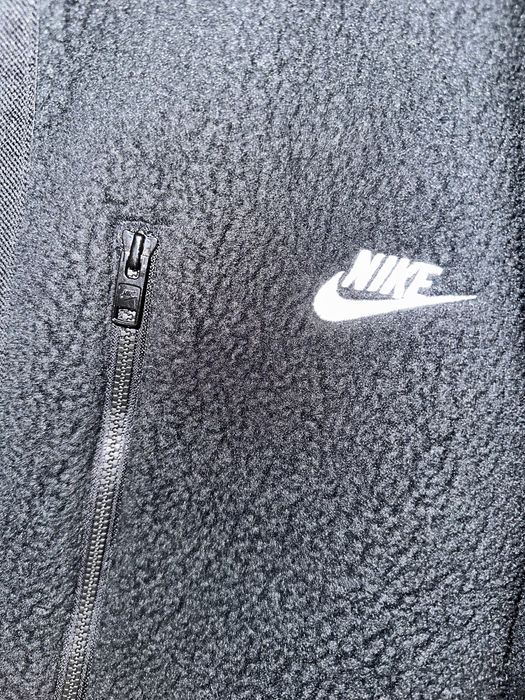 Nike оригинален елек каракул С размер