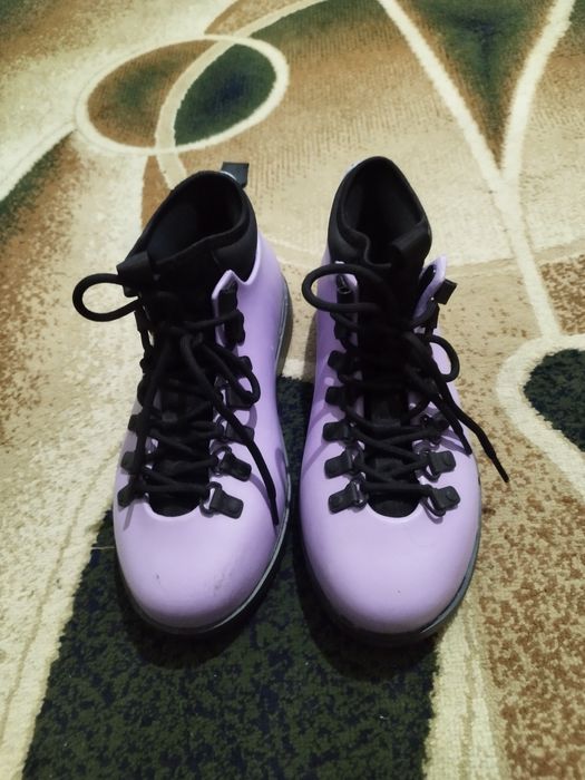 Продам ботинки зимние