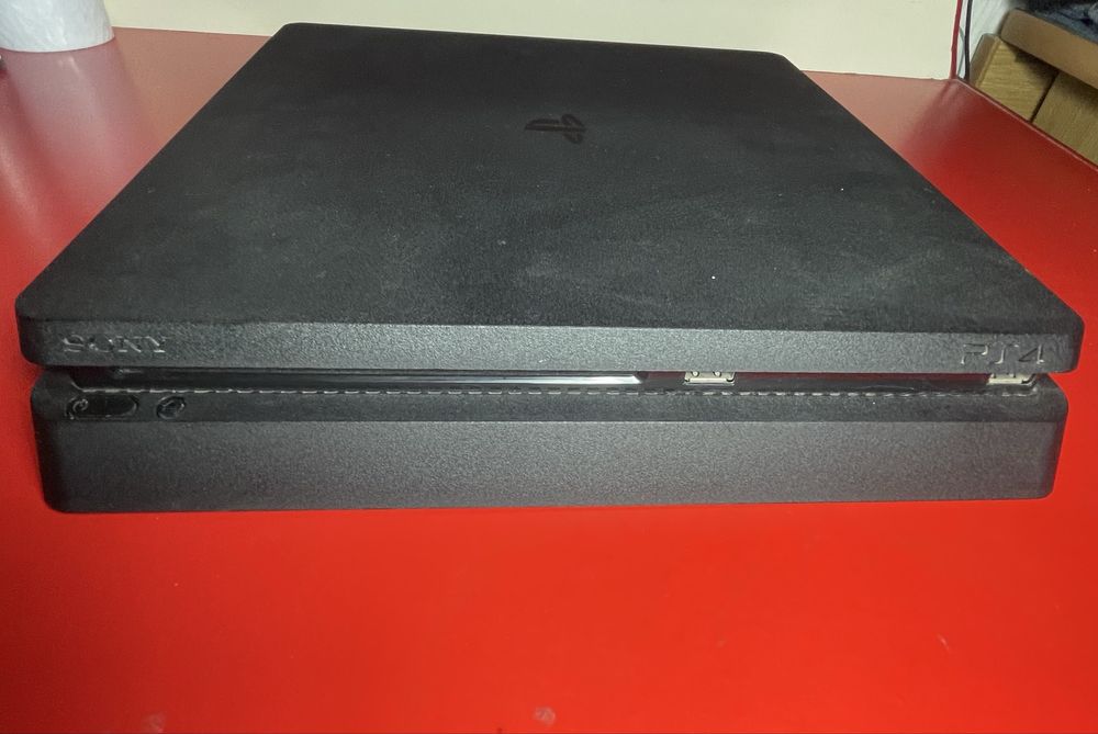 Consola Ps4 slim
