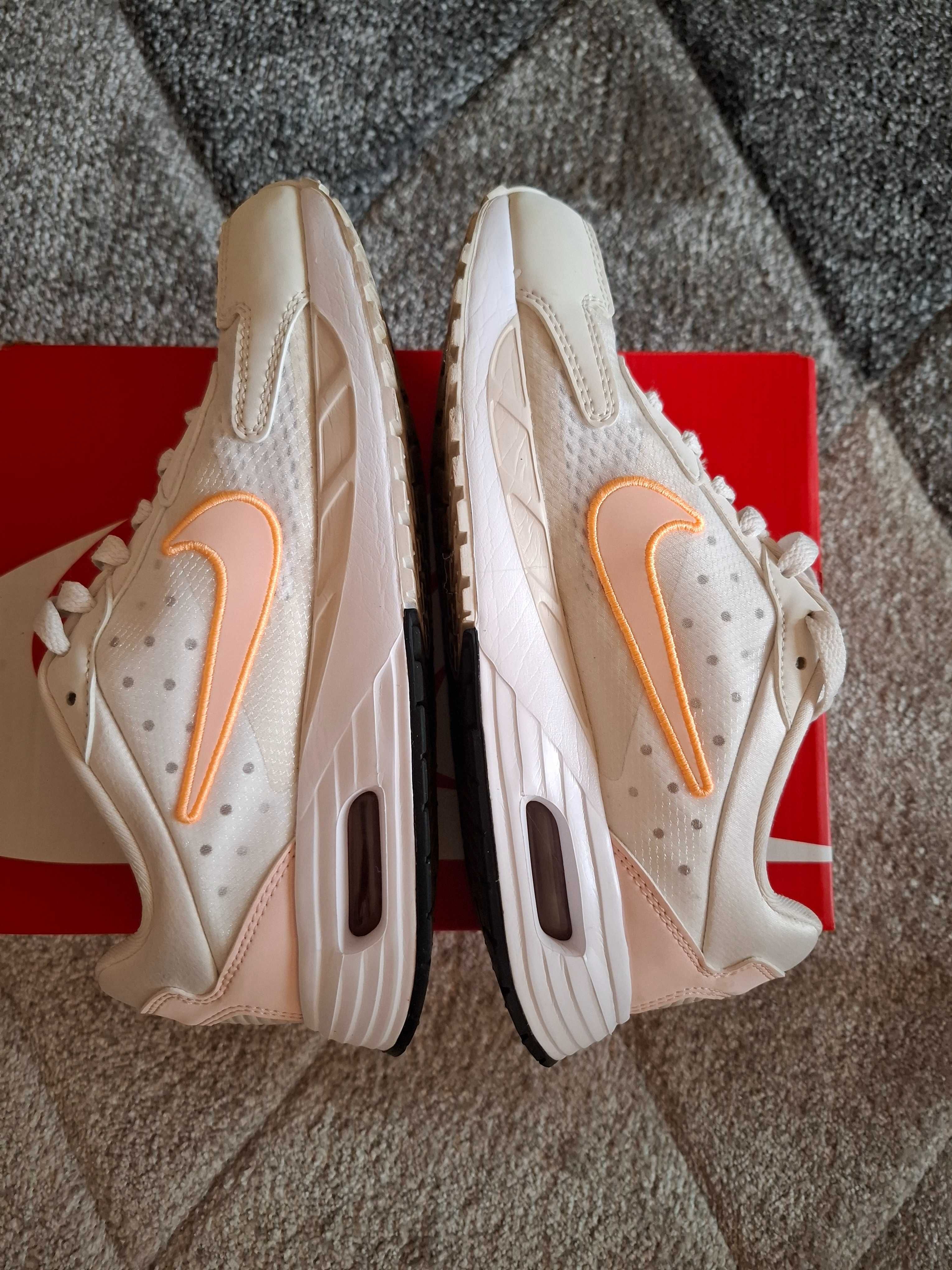 Nike Air Max Solo