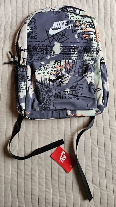 Rucsac Nike nou cu eticheta