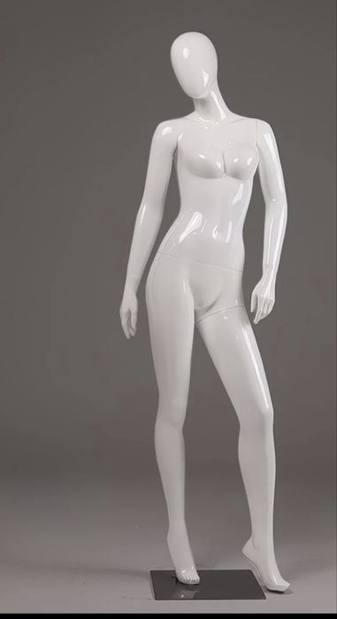 Манекены для женской одежды