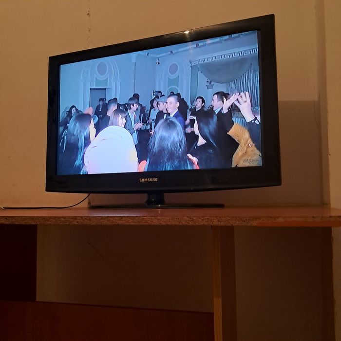 ТЕЛЕВЫЗОР самсунг 2012