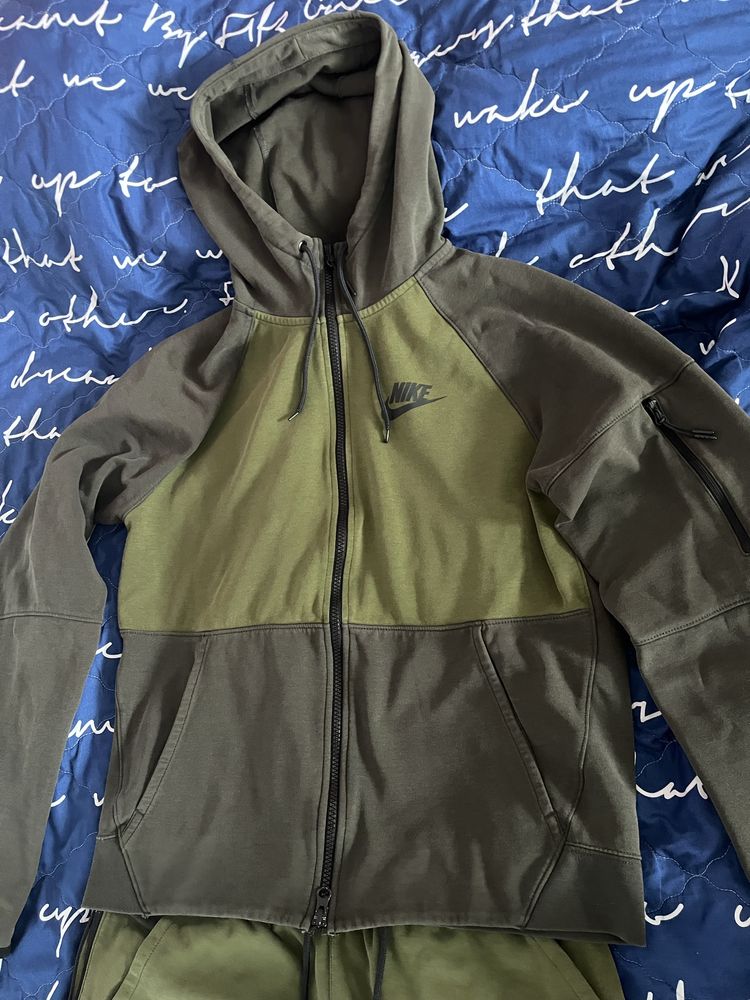 Nike Tech Fleece оригинален