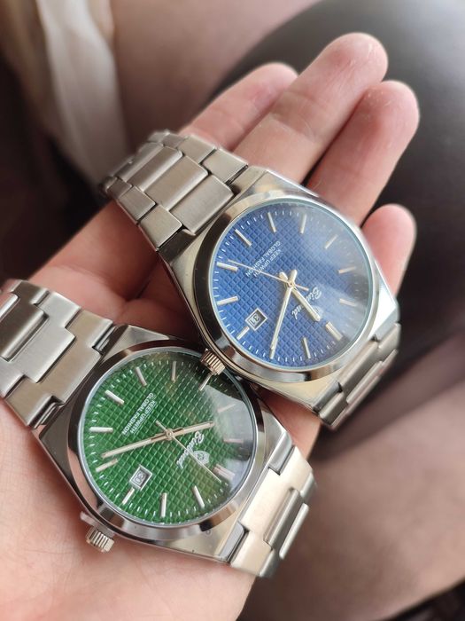 Стильные наручные часы 2 шт