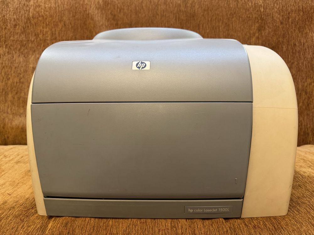 Продаётся лазерный Принтер HP Color LaserJet 1500L