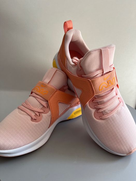 Нови маратонки Nike