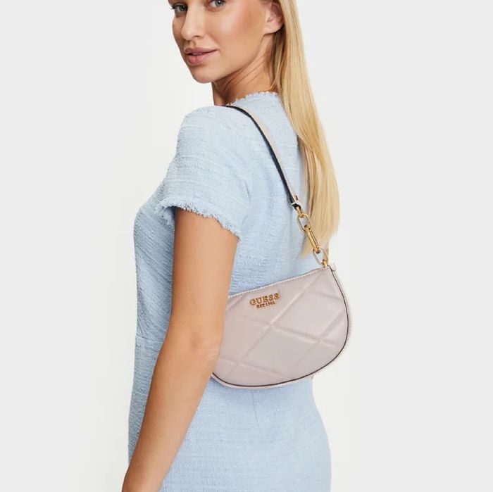 Чанта guess оригинал