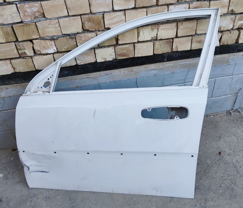 Lacetti oldi chap eshik