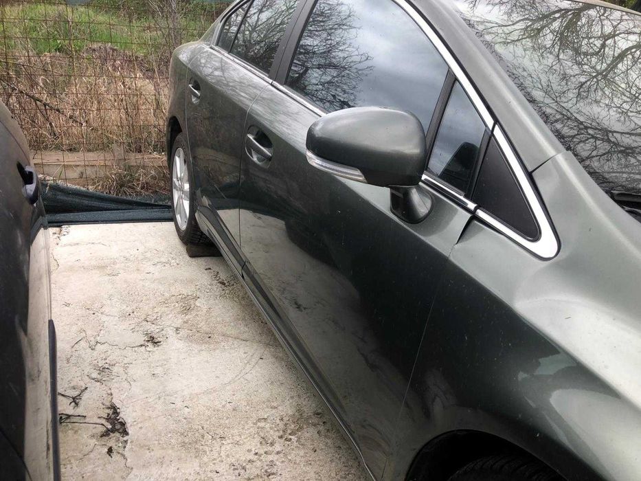 Dezmembram Toyota Avensis T27 1.8 Benzina 2009