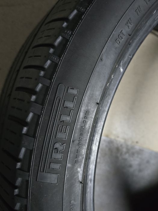 275 40 22 Pirelli