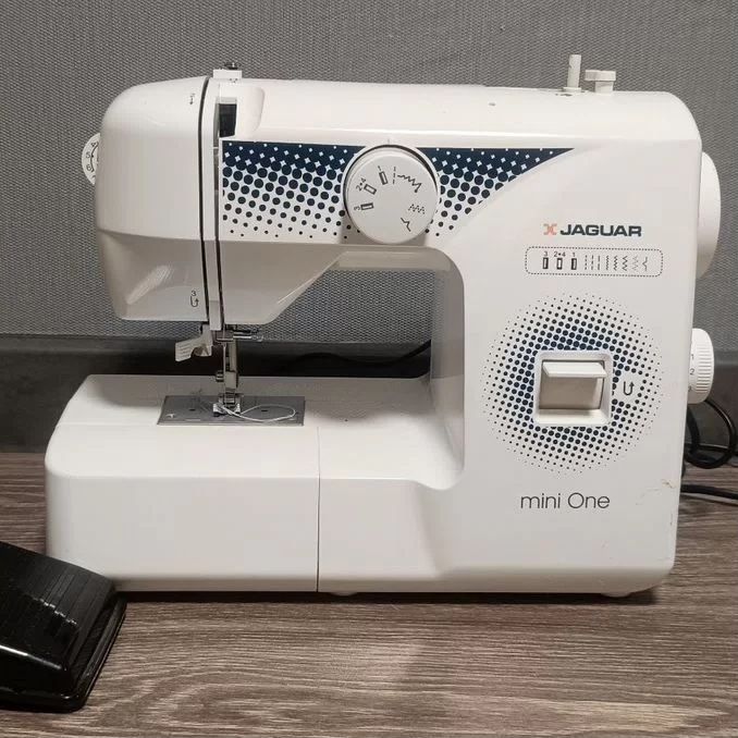 Продаётся Швейная машина Jaguar Mini One!