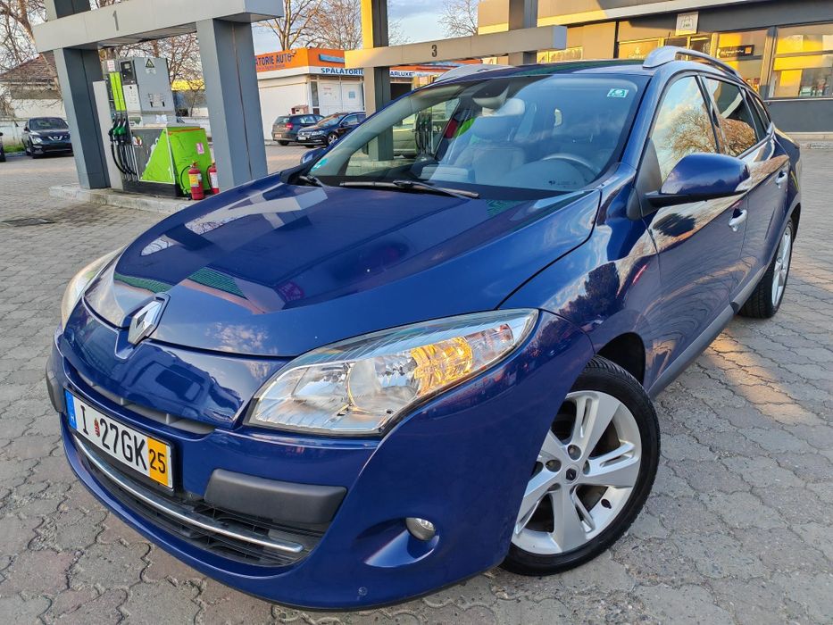 Renault Megane 1.9Diesel Fab. 2012 E5 pilot Interior piele Scaune încă