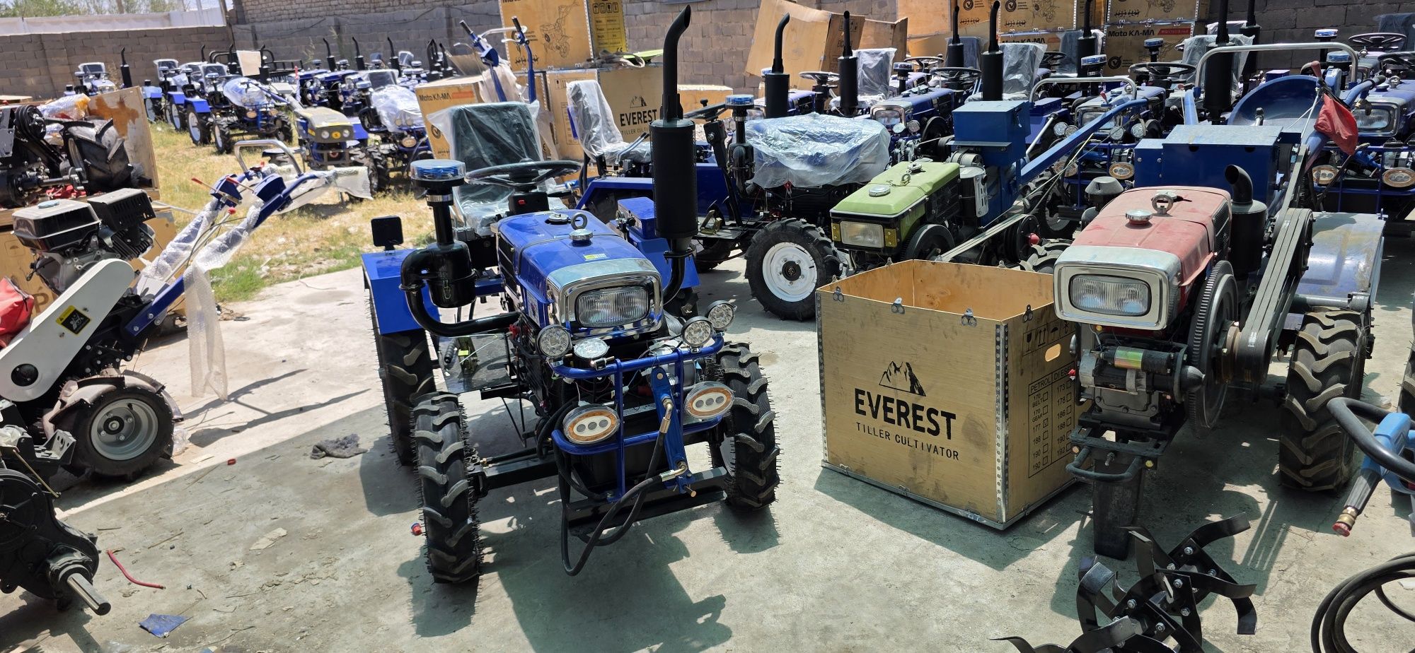 AGRI GLOBE 180 mini traktor