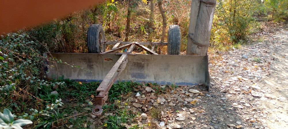 Traktor xamma anjomlari bilan sotiladi