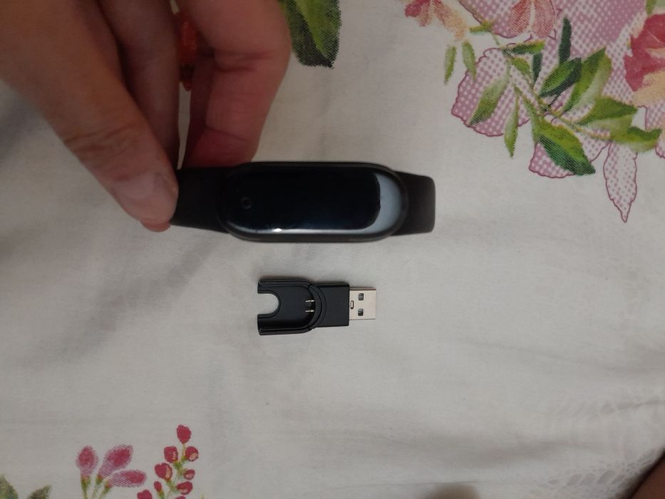 Продам новые электронные часы Xaomi