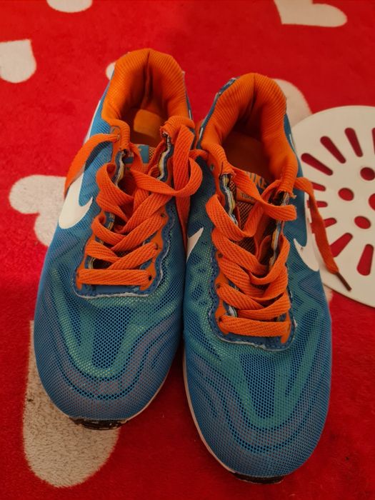 Vand schimb adidasi nike nr 42