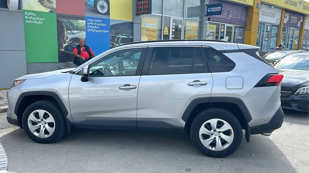 Продам RAV 4. Транзит.