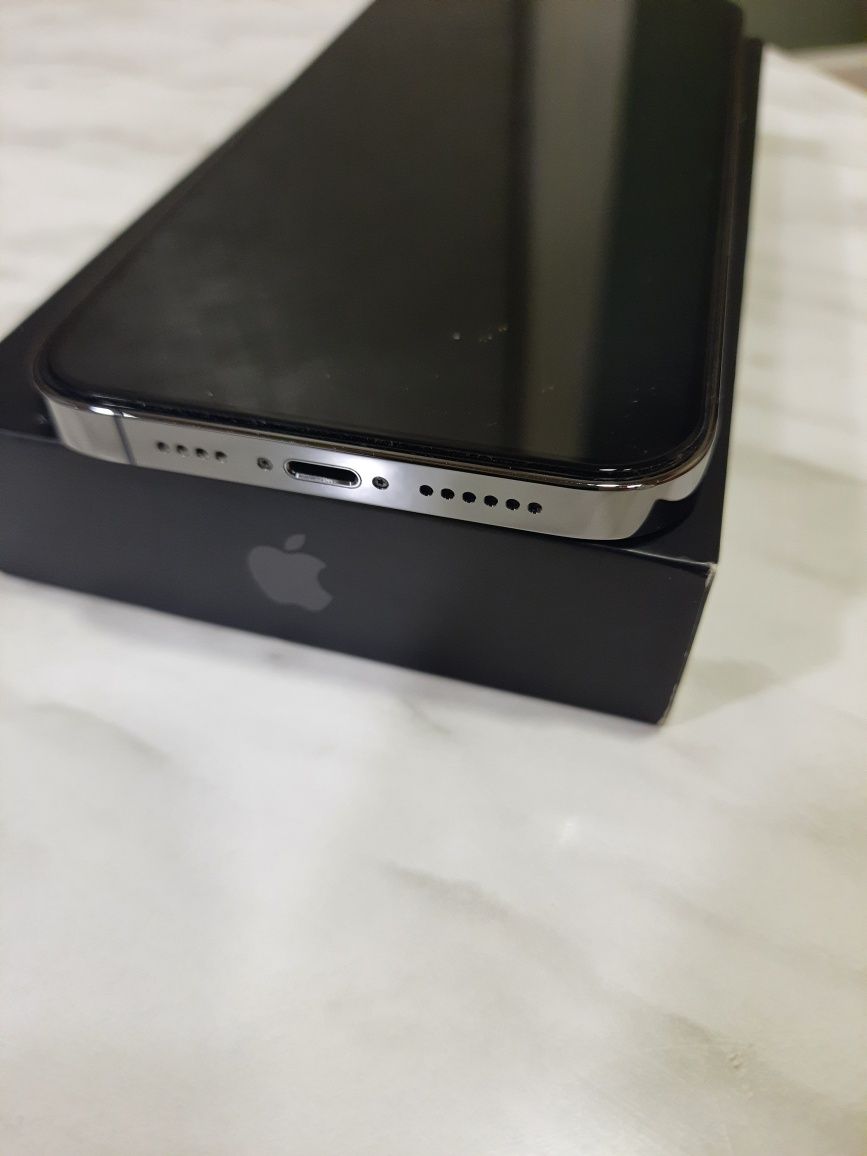 Продаю свой iPhone 13 pro max  256gb