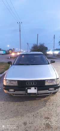 Audi 80 B3          .
