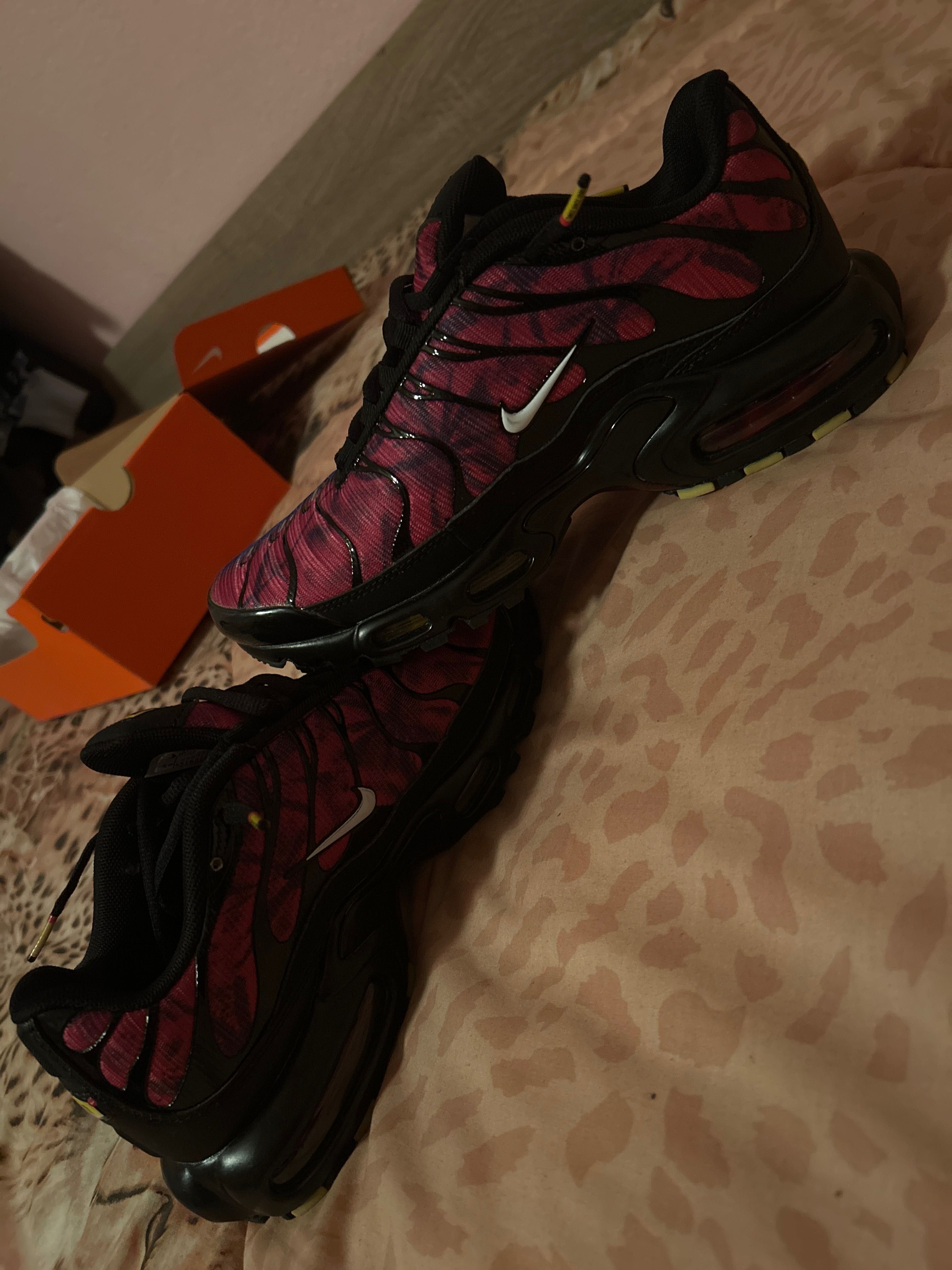 Неизползвани Обувки Nike TN