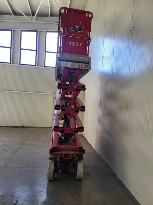 Ножична вишка 10м JLG 2630 es