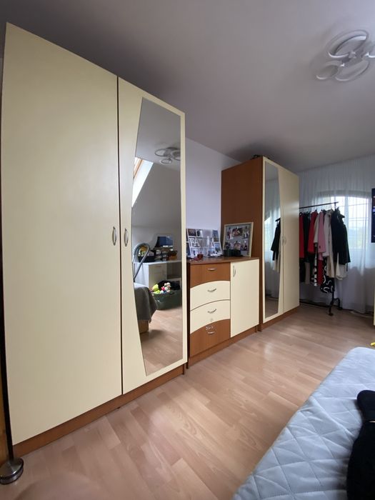 Vand 4 piese mobilier