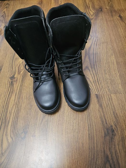 Bocanci mărimea 45