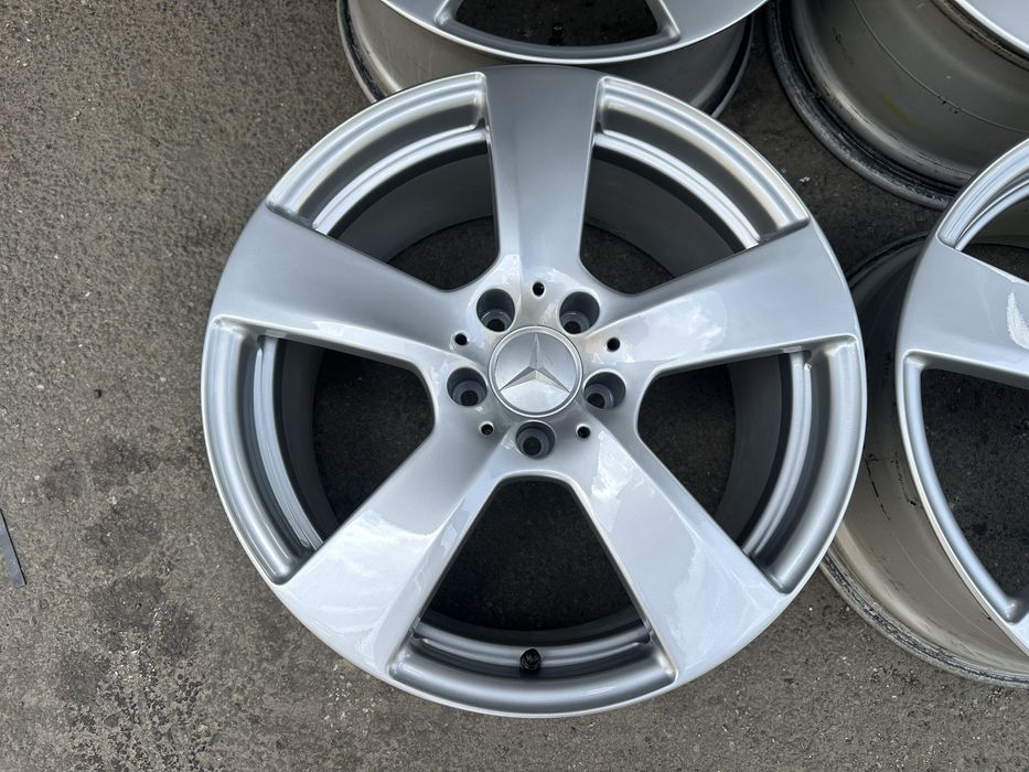 Jante originale mercedes-Benz w212 r18 in doua dimensiuni