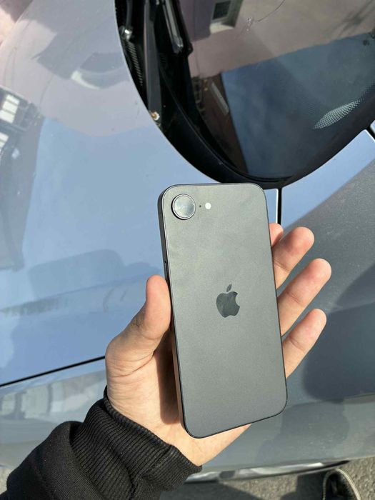 Vand iphone 16e sau schimb