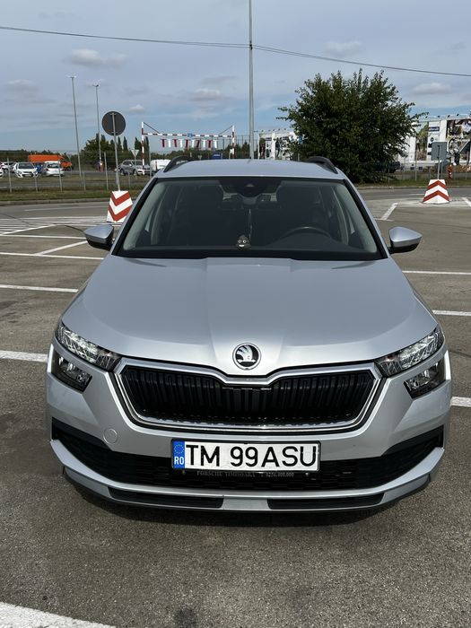 Vand skoda kamiq, an 2022,km66000, motor 1,0 benz,pret 14700.