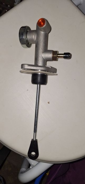 Продам главный цылиндр сцепления CHEVROLET CAPTIVA