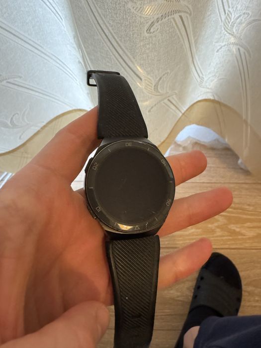 Huawei watch GT 2e + слушалки Леново подарък