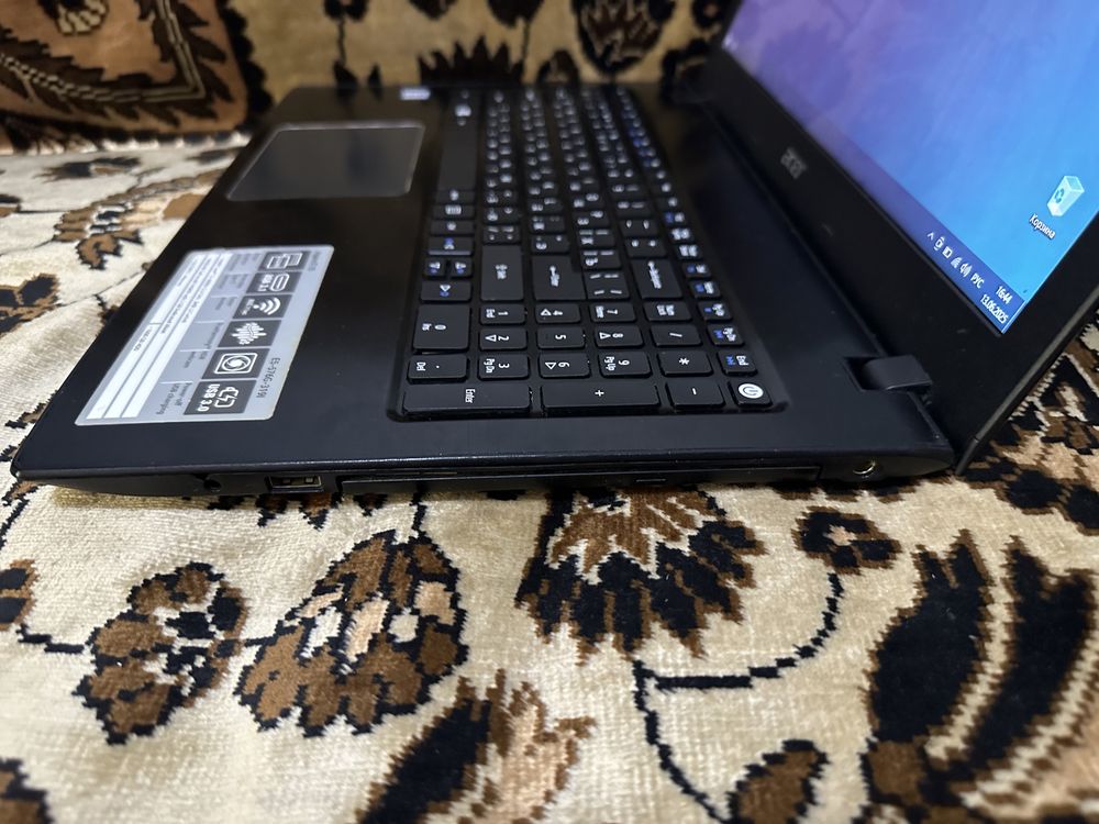 Ноутбук intel Core i3-6006U/RAM 8Gb DDR4/SSD/HDD 1TB/intel HD 520