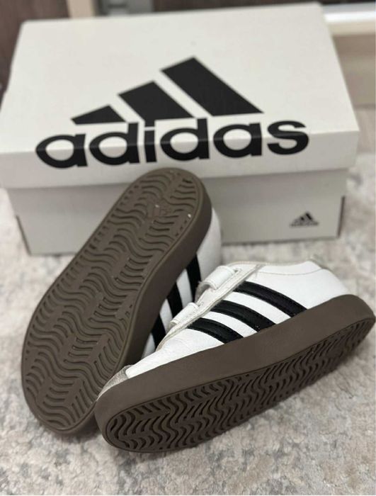 Оригинални детски  маратонки Adidas