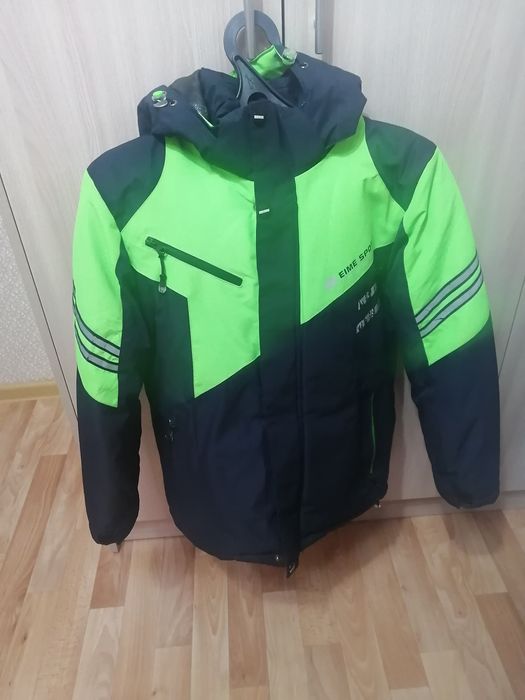 Продам Зимний комбинезон на мальчика
