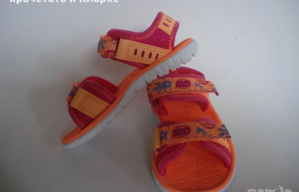 Clarks детски сандали номер 22(5.5F)