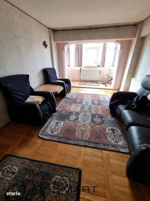 Apartament  4 camere, 2 bai et 3/4, zona Garii