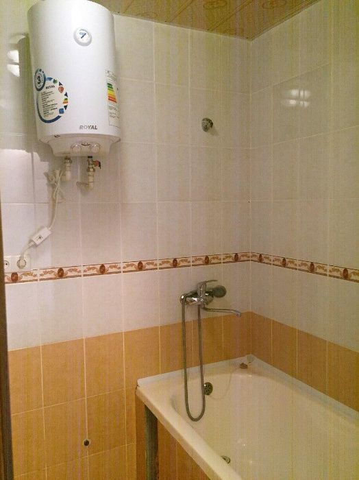 Продаю 3-ком. кв. 1-й этаж ул. Джурабаева. (Сотылади.) 70  к.м.