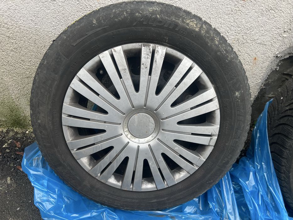 Vând cauciucuri de iarna Michelin 205/60/16