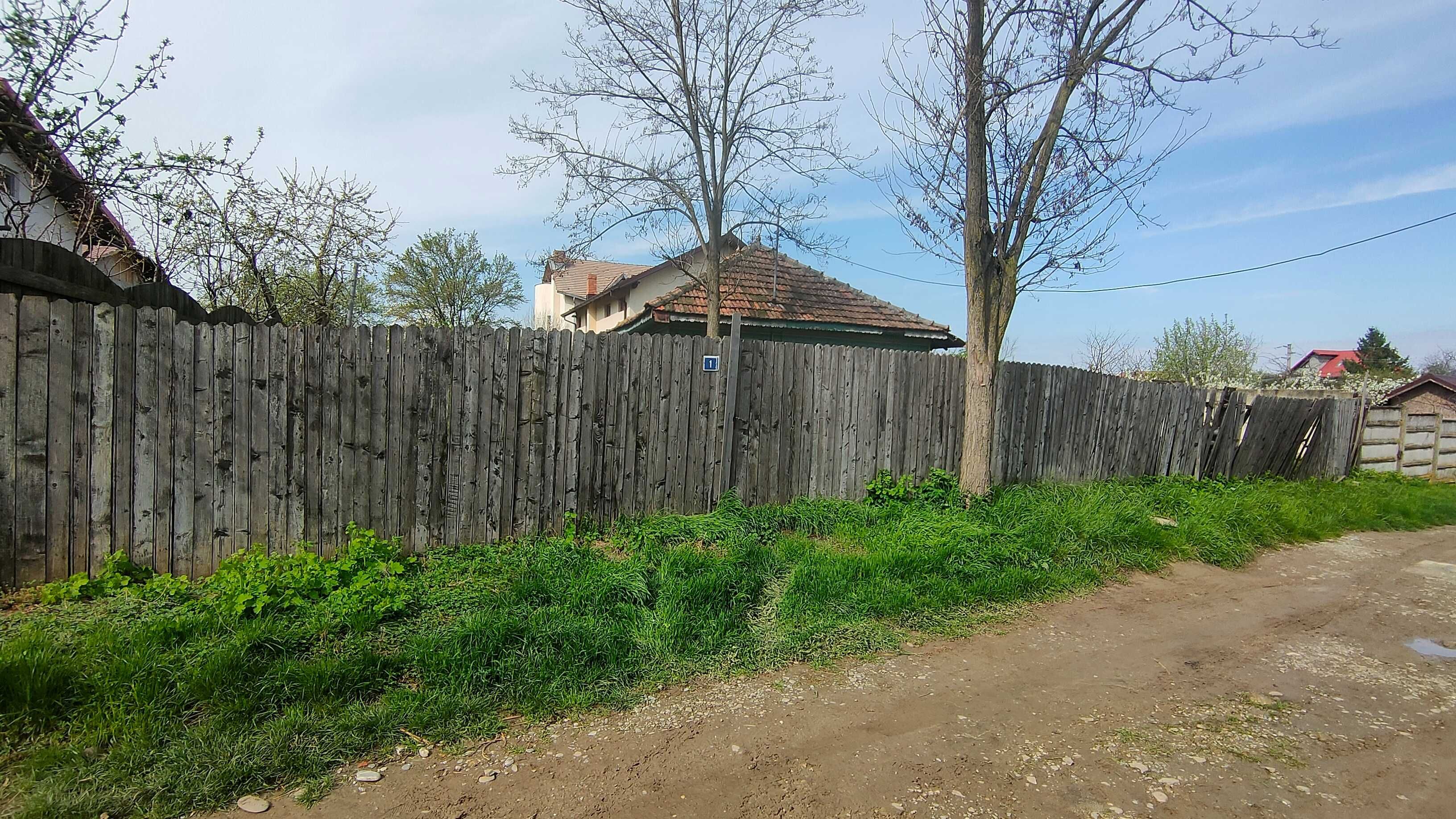 Casă bătrânească la 10 km de A3 și 25km de București.