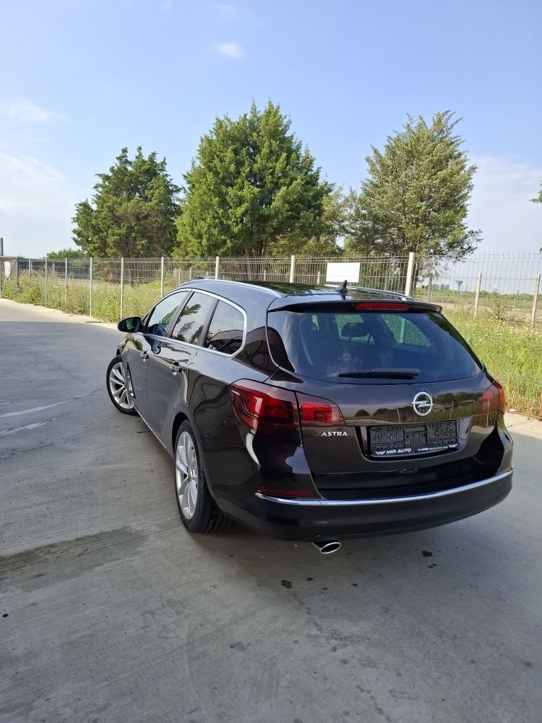 Opel Astra J facelift 165 cp