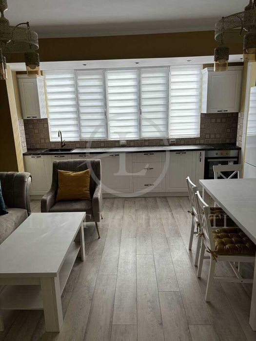 Продава се Четиристаен апартамент в Пловдив, Христо Смирненски - 90 кв.м за 2210 €/кв.м - Снимка #2