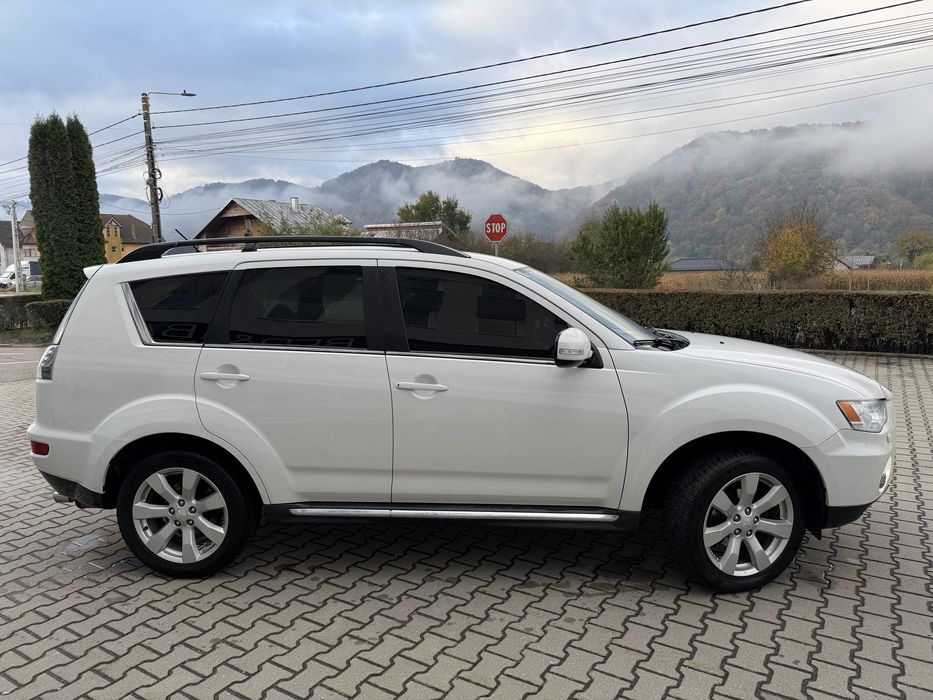Mitsubishi outlander  2.2 d