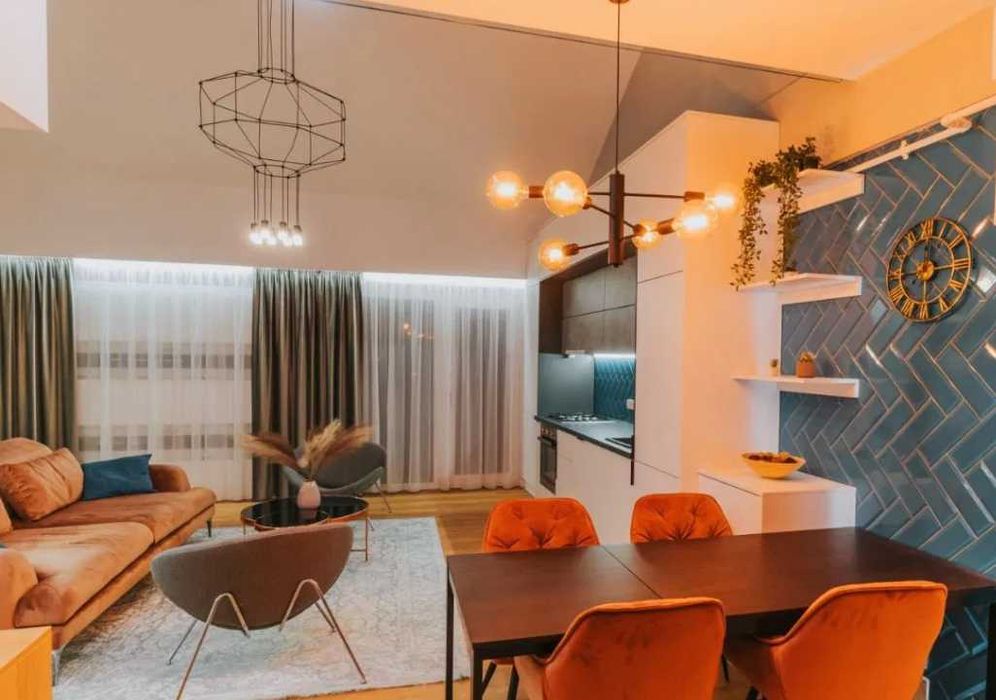 Дава се под наем Многостаен апартамент в Пловдив, Център - 120 кв.м за 357 € - Снимка #1