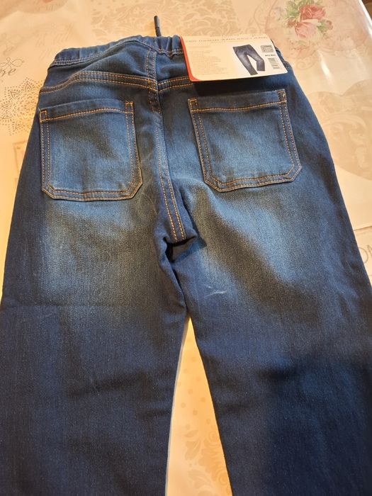 Продавам детски термо дънки