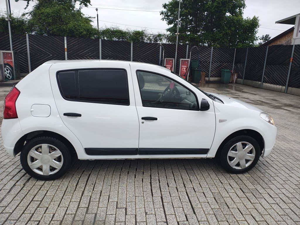 Dacia Sandero 2012