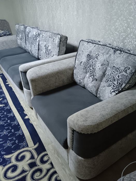 Продам диван и кресло за 100000 есть торг